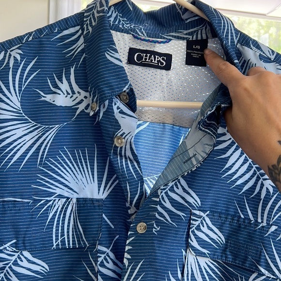 Men’s Button Up - Picture 2 of 6